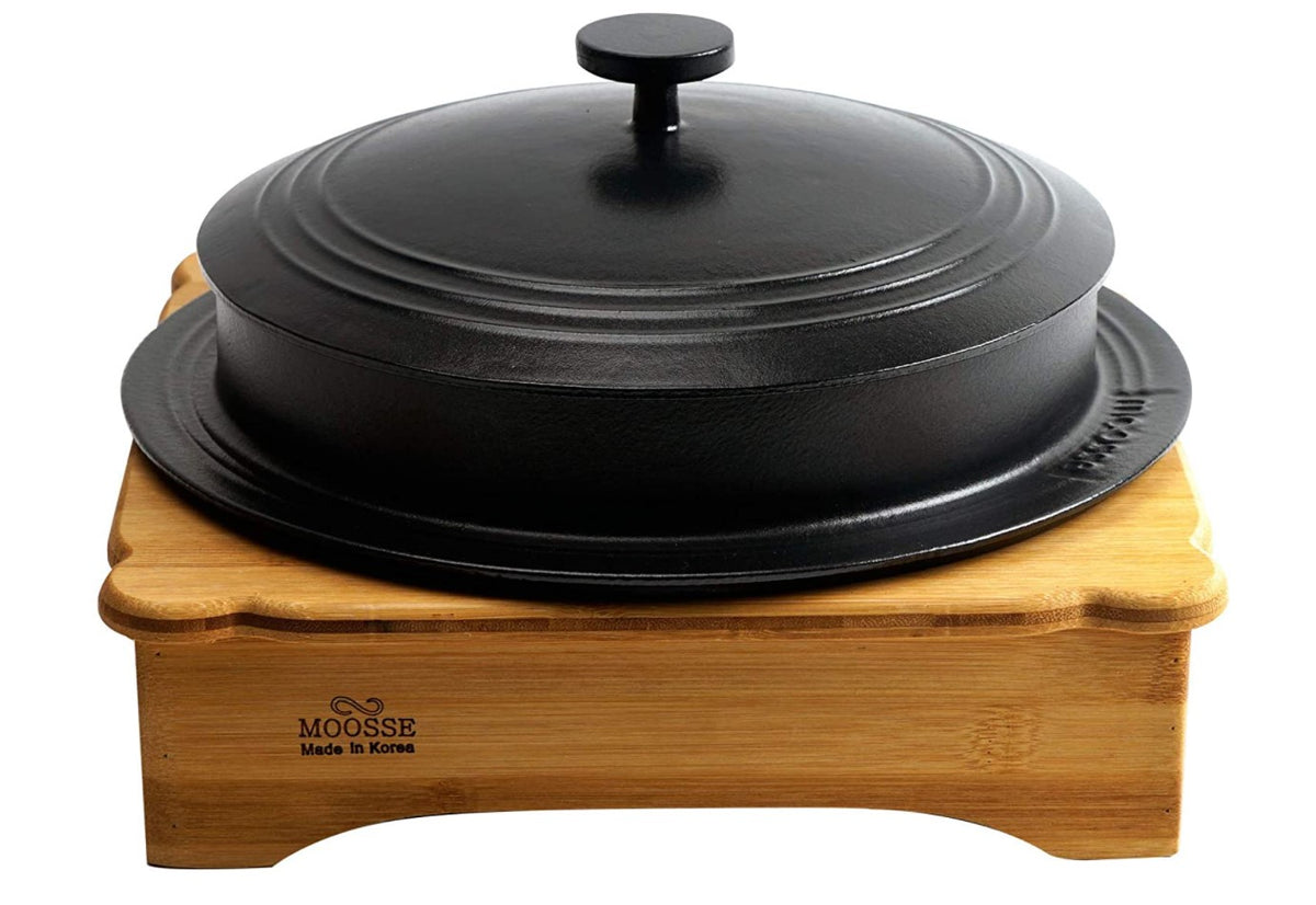 MOOSSE Premium Korean Dutch Oven, Enameled Cast iron Pot, 4.2 Quarts (4L),  9.4” (24 cm)